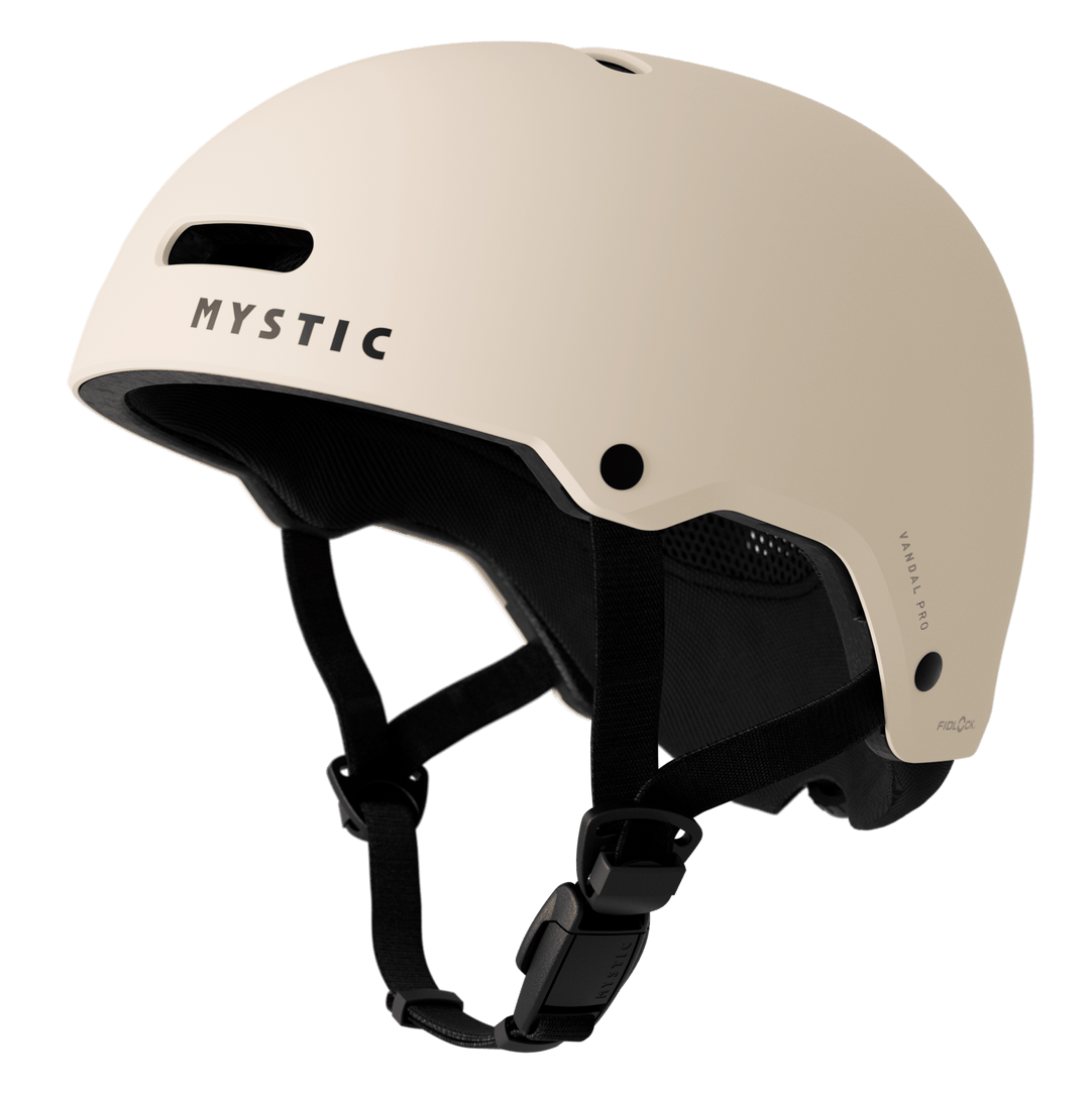 Шлем водный Mystic Vandal Pro (WS) Sand