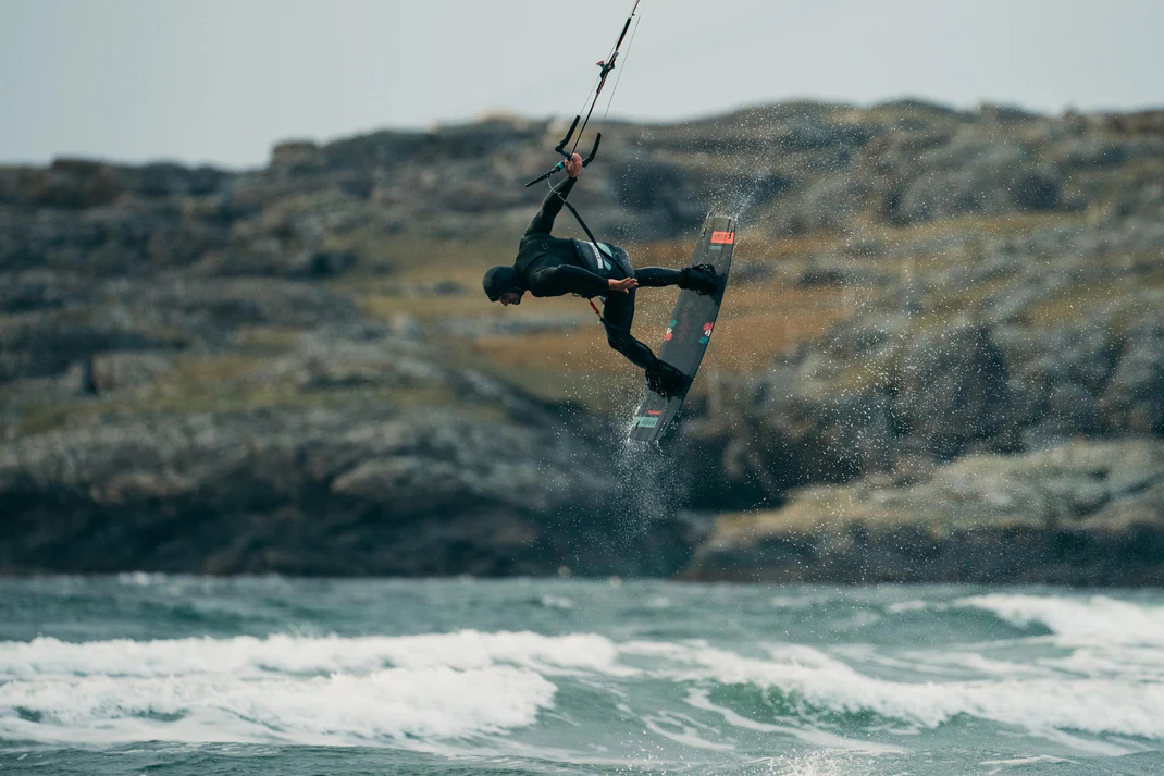 Гидрошлем Mystic Supreme Hood 3mm Black