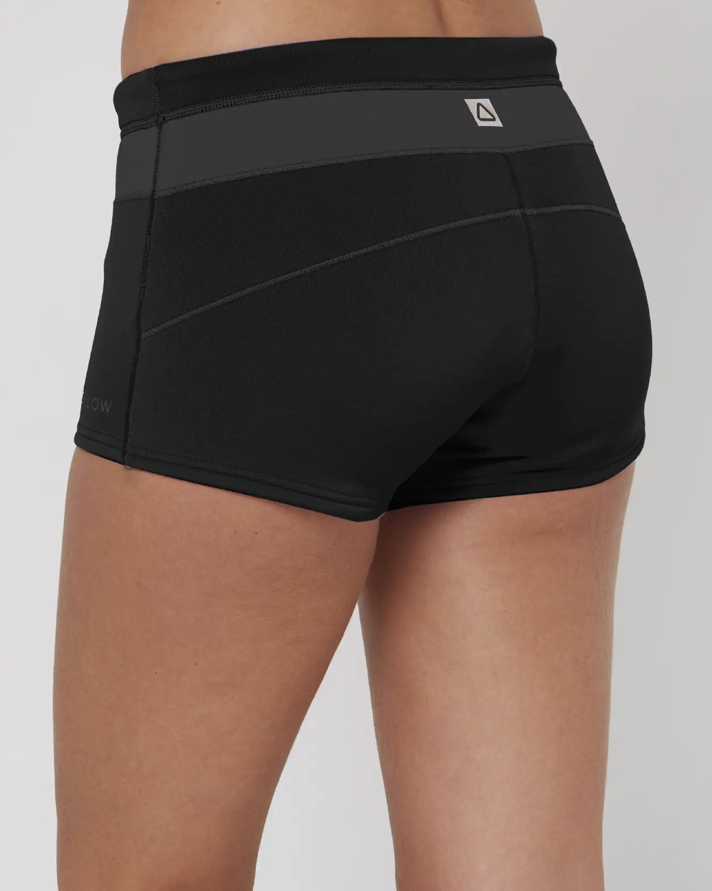 Гидрошорты Ж Follow Wetsuit Shorts 2mm 26 Black