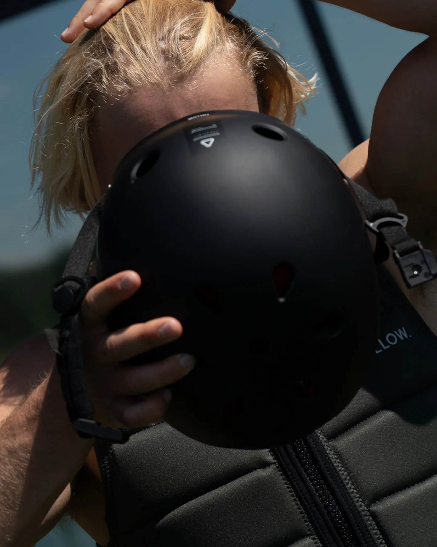 Шлем водный Follow Pro Helmet 26 Matte Black